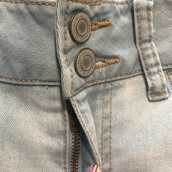 So Light Wash Blue Distressed Cuffed Midi Jean Shorts - Picture 6 of 10